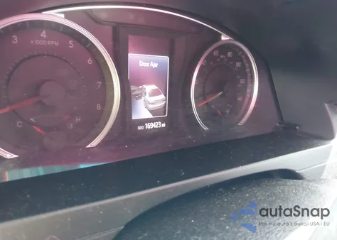 2016 Toyota Camry Se z USA, uszkodzony, nr VIN 4T1BF1FK6GU176135